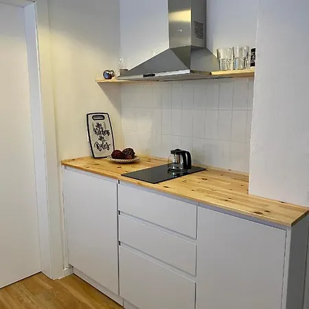 Lucas Oasis * 地拉那